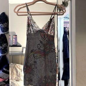 BLINGY LIGHT SWEATER VERY SOFT TANK TOP SEQUINS TOP SIZE MEDIUM